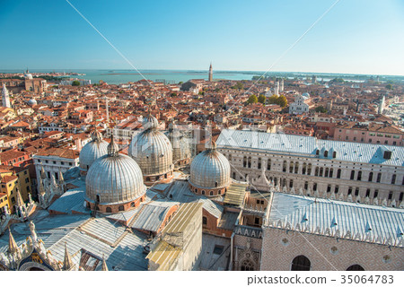 從鐘樓的威尼斯聖馬可視圖 從鐘樓的威尼斯聖馬可視圖 35064783