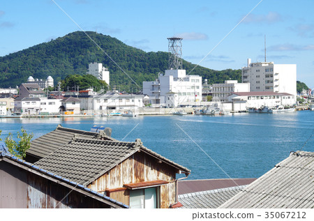 Cityscape of Oki Saigo Port 35067212