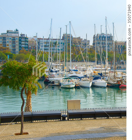 Barcelona Port Vell marina, Spain 35071940