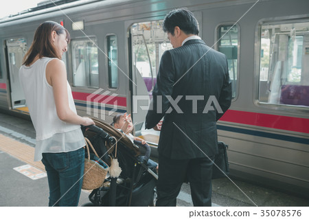 cooperation with tramcar: Keio Electric Railway Co., Ltd. 35078576