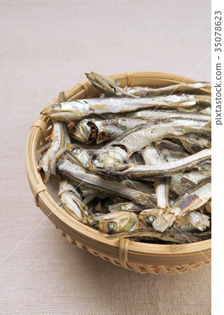 Boiled (dried to the right) Boiled (dried to the right) 35078623