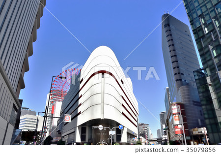 大阪阪急站周圍的城市景觀 大阪阪急站周圍的城市景觀 35079856