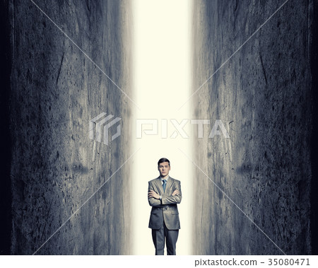 Let me think Let me think 35080471