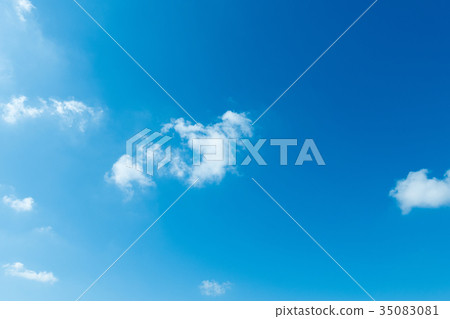 雲彩覆蓋白色藍色梯度大天空清楚的藍天天空風景刷新的天空背景 35083081