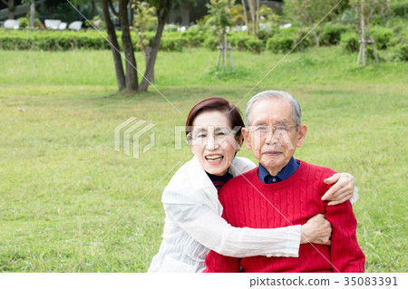 Senior couple Senior couple 35083391