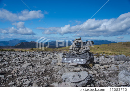 Kirigamine and Butterfly Miyama Peak 35083750