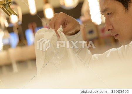 Cafe-Bar-Wine Glass-Polish 35085405