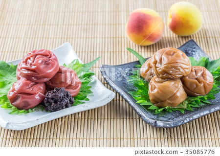 Kishu Minabe的Minamikoume梅子Shiso泡菜和乾白梅花 35085776