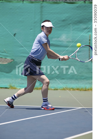 打網球的女人 35090039