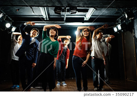 劇院公司 35090217