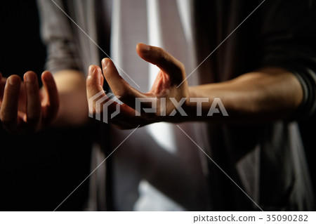 劇院公司 35090282