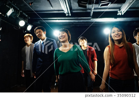 劇院公司 35090312