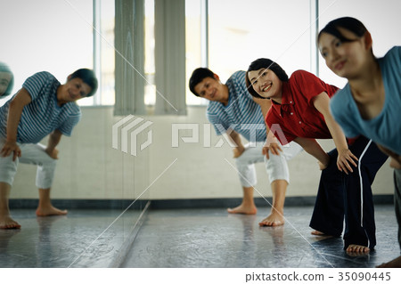 Company Lesson Company Lesson 35090445