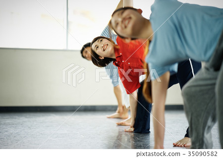 Company Lesson Company Lesson 35090582