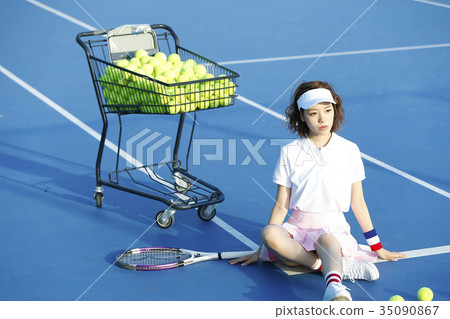 網球場的女人 網球場的女人 35090867