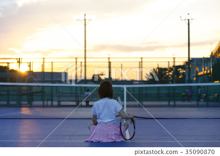 網球場的女人 35090870