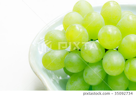 Green grapes Green grapes 35092734