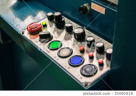 Factory operation switch, start switch, emergency stop button 35095819