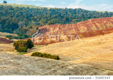 Sunrise countryside, Italy Sunrise countryside, Italy 35097247