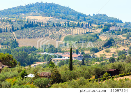 Tuscany countryside, San Gimignano, Italy 35097264