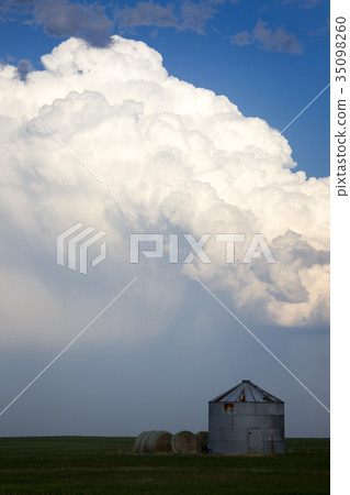 Storm Clouds Canada 35098260