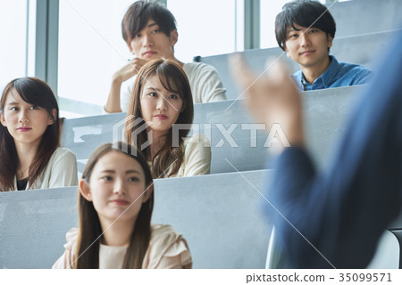 大學生形象 35099571