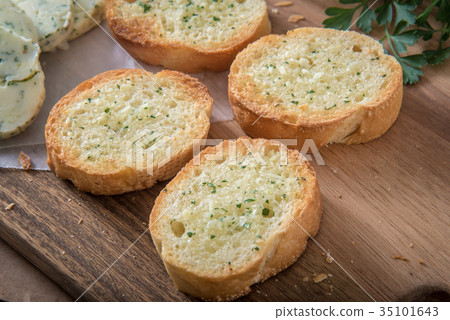 garlic toast 35101643