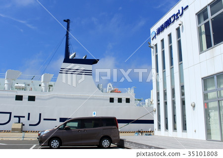 Oma Ferry Terminal and Ferry 35101808