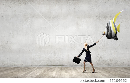 Catch big fish 35104662