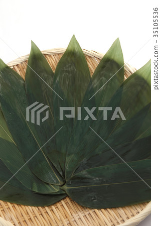 Bamboo leaf Bamboo leaf 35105536