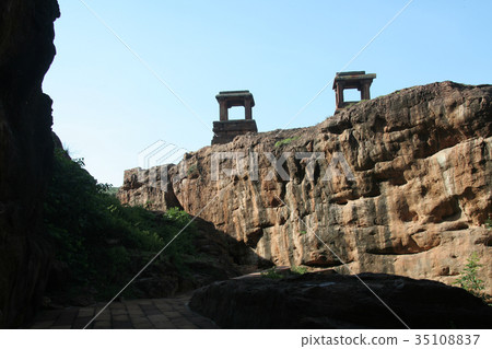 View Platforms View Platforms 35108837