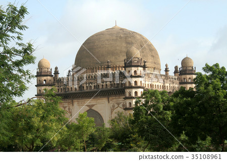 Gol Gumbaz amidst Greenery 35108961