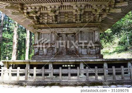 National treasure Haguroyama five-storied pagoda 35109076