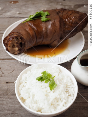 Braised pork with cooked rice Chinese food Braised pork with cooked rice Chinese food 35109530
