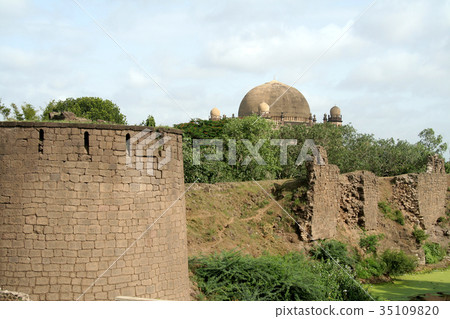 Gumbaz behind Ruins 35109820