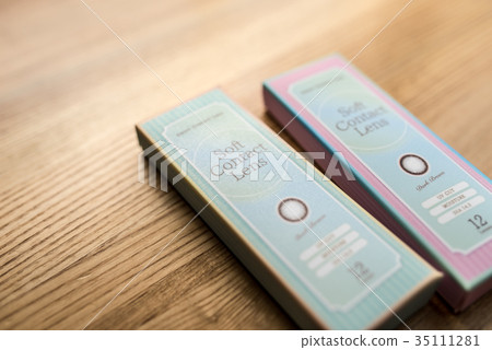 Contact lens (image) Contact lens (image) 35111281