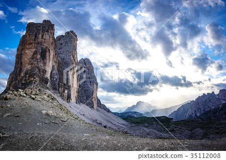 Tre Cime di Lavaredo profile at sunset 35112008