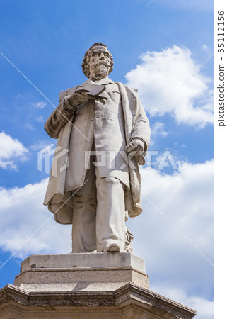 Statue of Aleardo Aleardi 35112156