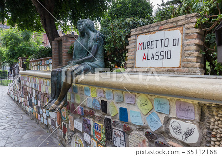 The Muretto of Alassio The Muretto of Alassio 35112168