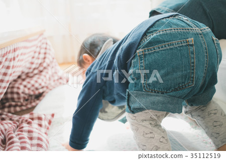 younger, person, little child 35112519