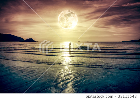 Super moon. Colorful sky with cloud and full moon. Super moon. Colorful sky with cloud and full moon. 35113548
