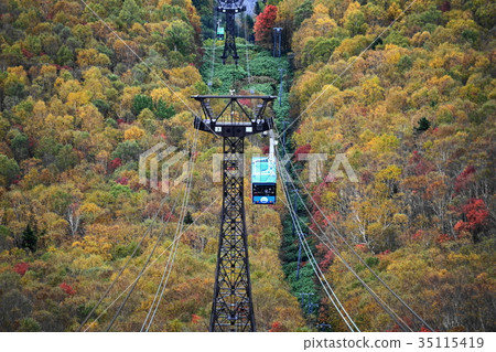 September Daisetsuzan Sounkyo 04 Kurodake Ropeway and Autumn leaves 35115419