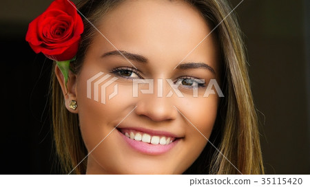 Pretty Woman Red Rose Pretty Woman Red Rose 35115420