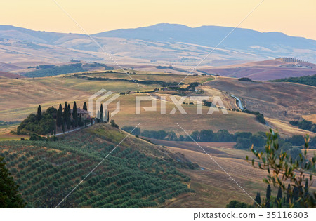 Tuscany sunrise countryside, Italy Tuscany sunrise countryside, Italy 35116803