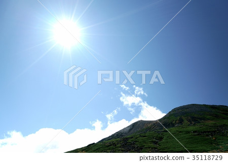Norikura-dake in September (Location: Norikura, shoulder hut) 35118729