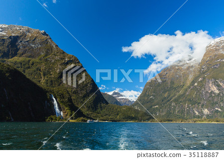 新西蘭峽灣國家公園米爾福德峽灣 35118887