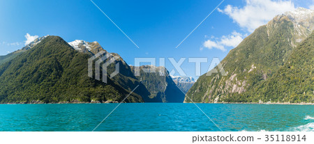 New Zealand Fiordland National Park Milford Sound New Zealand Fiordland National Park Milford Sound 35118914
