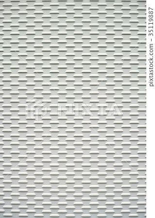 Embossed metal plate Longitudinal position 35119887