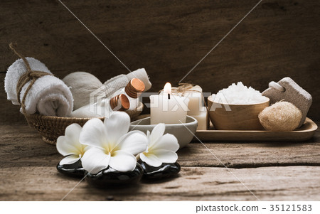 Spa and  aromatherapy products on wood 35121583