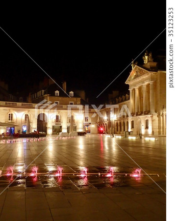 Medieval Palace/Dijon,France Medieval Palace/Dijon,France 35123253